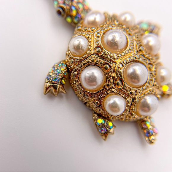 Betsey Johnson Signed Sea Turtle Pendant Necklace w/ Faux Pearls and Rhinestones - Picture 3 of 14